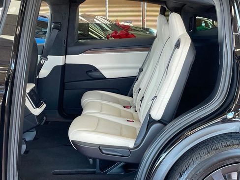 Used 2023 Tesla Model X image 16