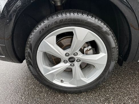 Certified 2025 Audi Q5 2.0T Premium Plus w/ Premium Plus Package image 23