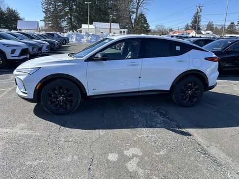 New 2026 Buick Envista Sport Touring w/ Convenience I Package image 3