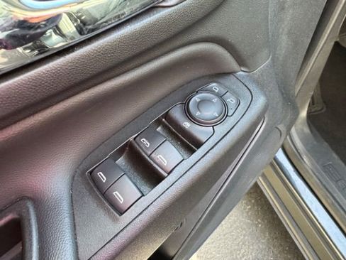 Used 2023 Chevrolet Equinox LT w/ Driver Convenience Package image 25