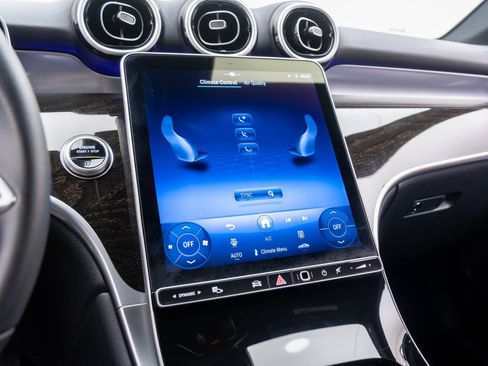 Certified 2025 Mercedes-Benz GLC 300 4MATIC image 24