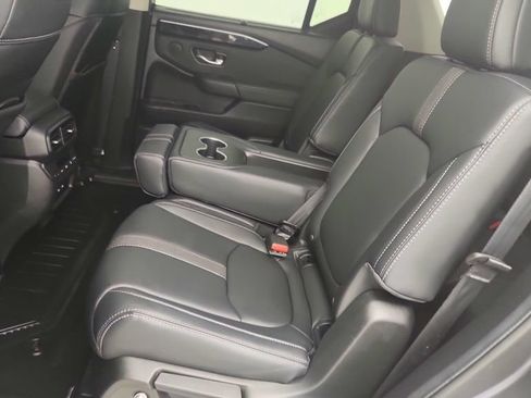 Used 2025 Honda Pilot EX-L image 25