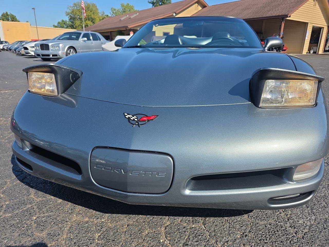 Used 2004 Chevrolet Corvette Convertible w/ Preferred Equipment Group RWD image 29
