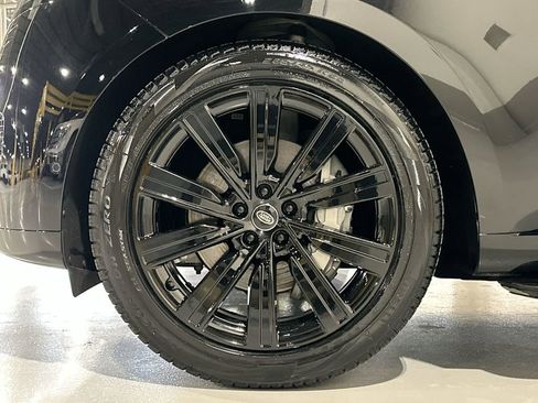 Certified 2023 Land Rover Range Rover SE image 5