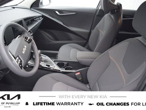 New 2026 Kia Niro LX image 10