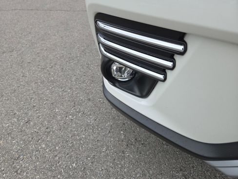 Used 2023 Subaru Forester Touring image 6