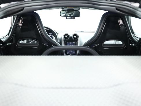 Used 2021 McLaren GT RWD image 65