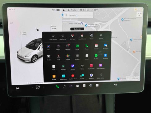 Used 2021 Tesla Model Y Long Range image 24