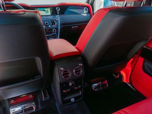 Used 2026 Rolls-Royce Cullinan AWD/4WD image 82