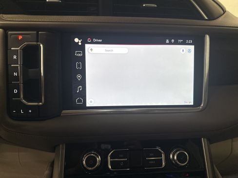 Used 2022 GMC Yukon XL Denali w/ Denali Premium Package AWD/4WD image 24