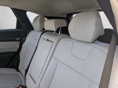 Used 2025 Hyundai Tucson SEL image 17