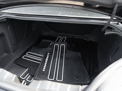 Used 2017 Chevrolet Camaro SS RWD image 30