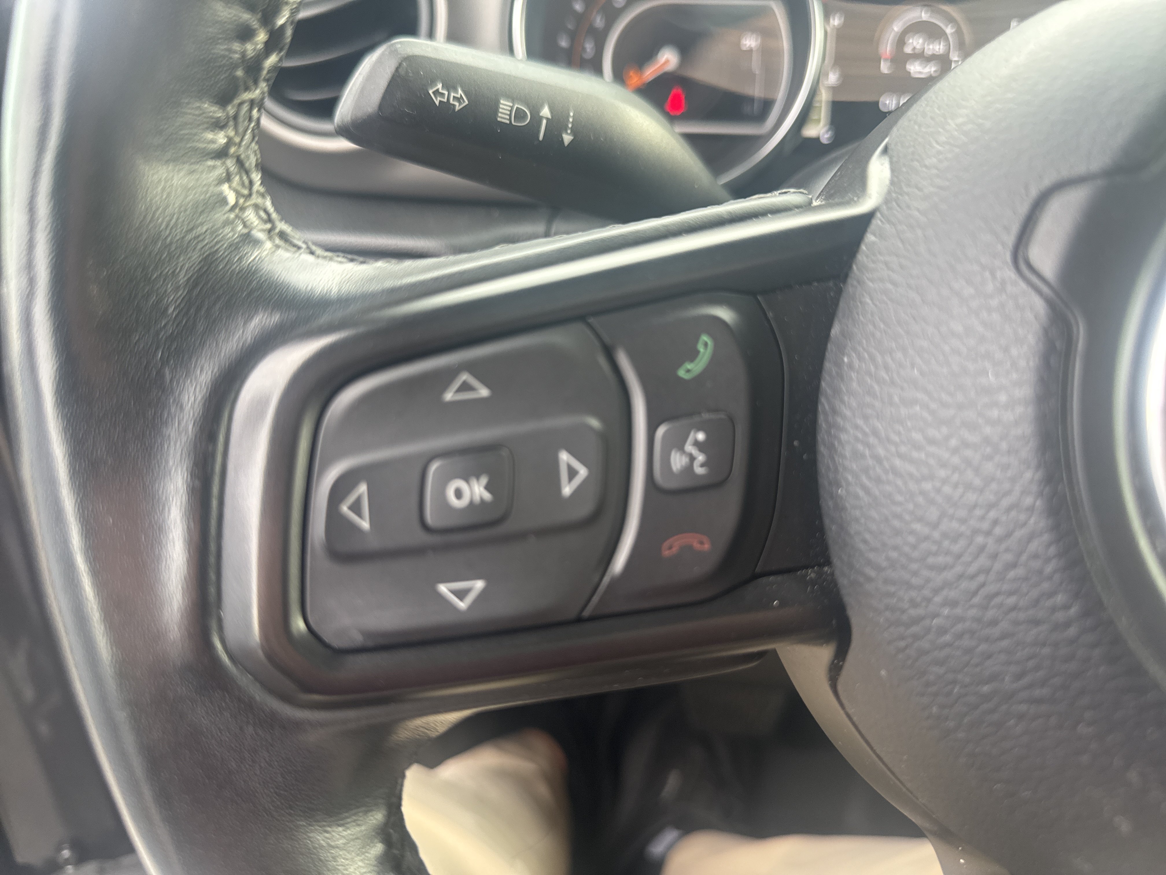 Used 2022 Jeep Gladiator Sport AWD/4WD image 19