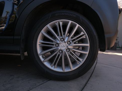 Used 2019 Hyundai Kona SEL FWD image 39
