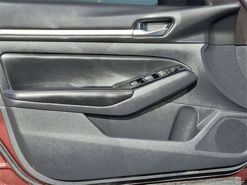 Used 2023 Nissan Altima 2.5 SV image 21