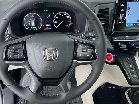 New 2026 Honda Odyssey Touring image 37
