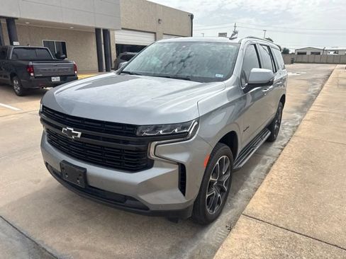 Used 2024 Chevrolet Tahoe RST w/ Luxury Package AWD/4WD image 3