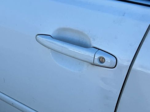 Used 2011 Toyota Camry XLE image 19