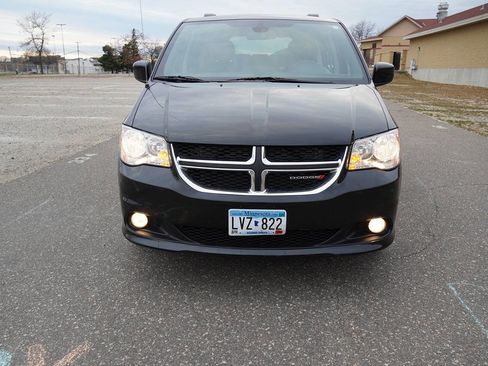 Used 2018 Dodge Grand Caravan SXT image 24