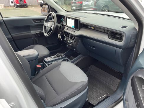 Used 2024 Ford Maverick XL image 11