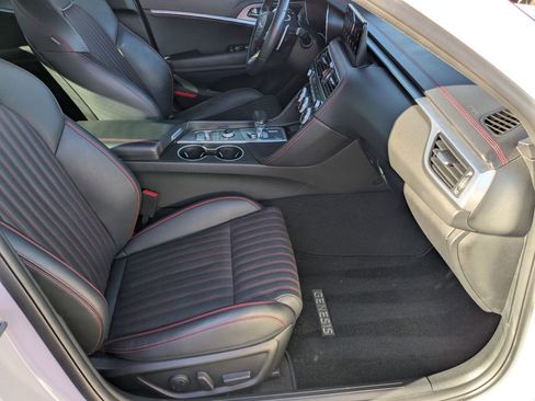 Used 2023 Genesis G70 2.0T w/ Sport Prestige Package image 31