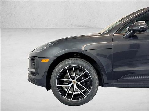 Used 2026 Porsche Macan AWD/4WD image 28