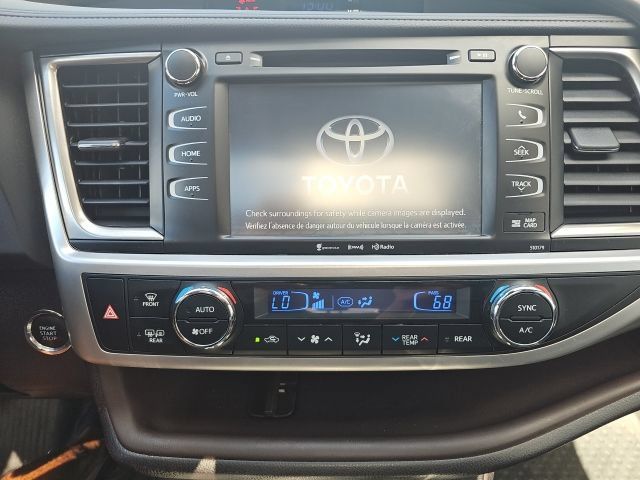 Used 2018 Toyota Highlander XLE AWD/4WD image 14