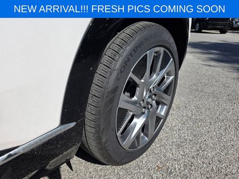 Used 2025 Cadillac Optiq Luxury 2 w/ LPO, Floor Liner Package image 8