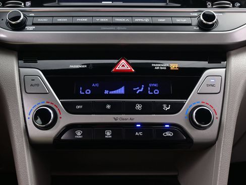 Used 2017 Hyundai Elantra SE w/ SE A/T Tech Package 03 FWD image 17