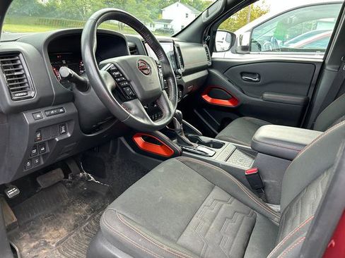 Used 2023 Nissan Frontier PRO-4X w/ Pro Convenience Package image 8