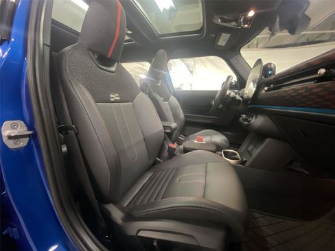 Certified 2025 MINI Cooper S FWD image 29