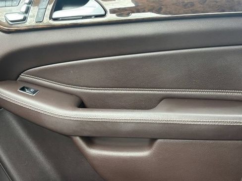 Used 2019 Mercedes-Benz GLS 450 4MATIC image 31