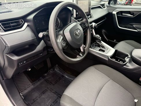 Used 2025 Toyota RAV4 XLE image 11