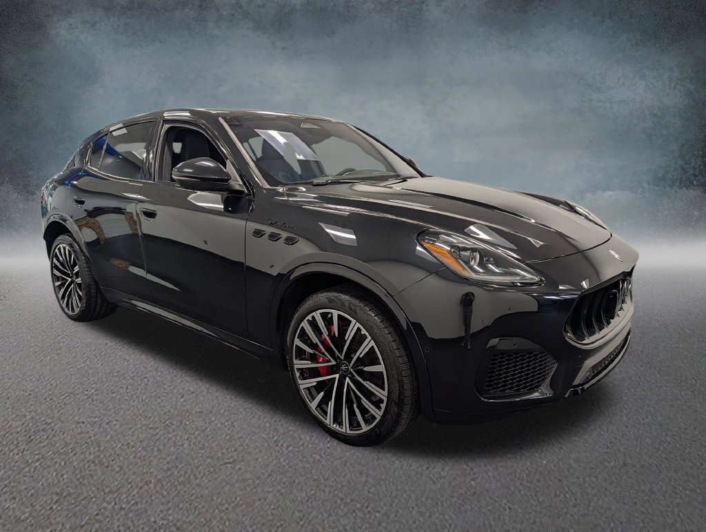Used 2025 Maserati Grecale Modena AWD/4WD image 3