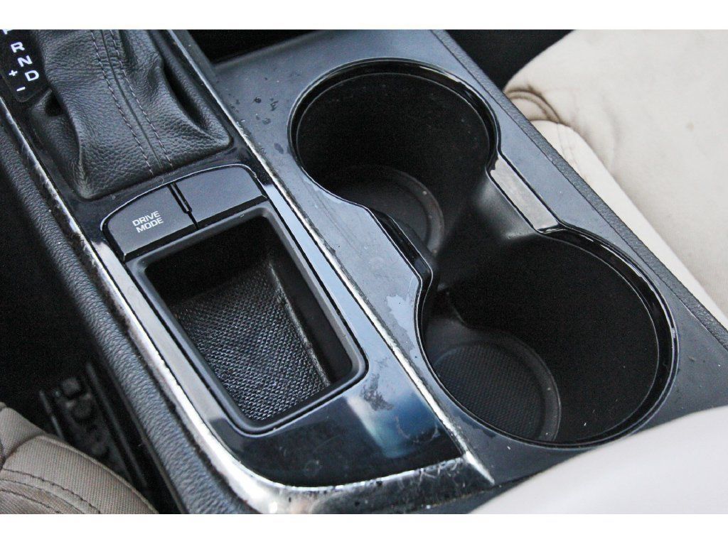 Used 2015 Hyundai Sonata SE FWD image 30