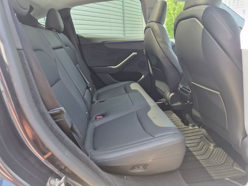 Used 2026 Tesla Model Y Long Range AWD/4WD image 26