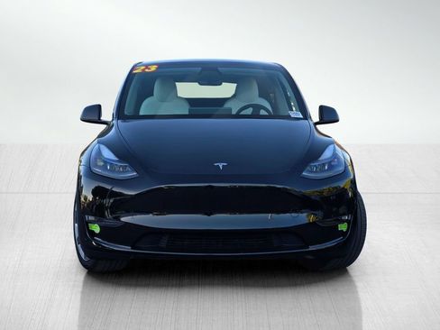 Used 2023 Tesla Model Y Long Range image 2