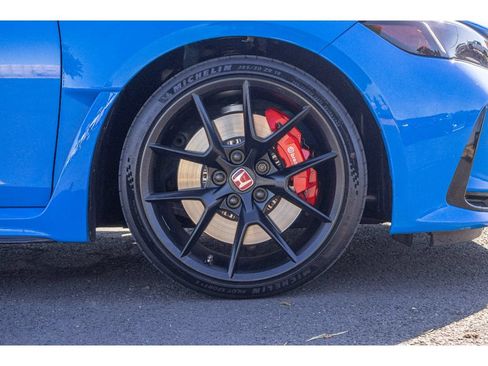 Used 2023 Honda Civic Type R image 9