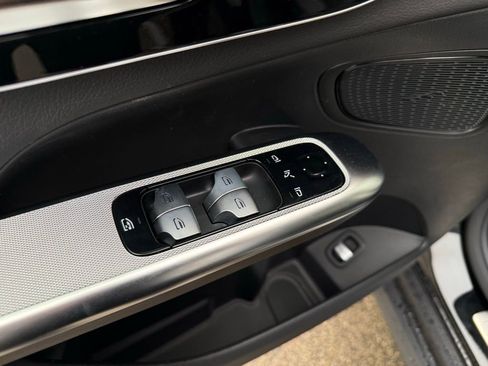 Used 2026 Mercedes-Benz GLC 300 4MATIC image 19