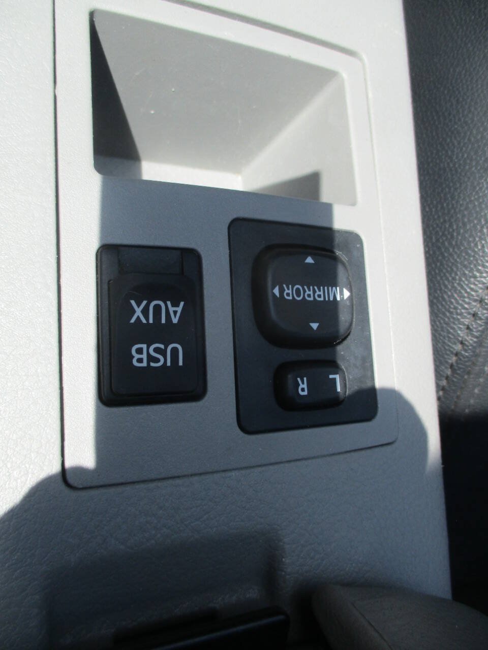 Used 2012 Toyota RAV4 4WD w/ Value Pkg image 19