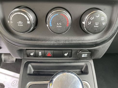 Used 2016 Jeep Patriot Sport w/ Power Value Group FWD image 22