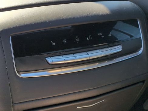 Certified 2025 Cadillac Escalade Premium Luxury image 27