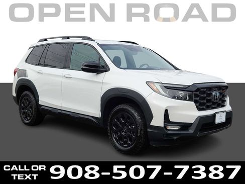 Certified 2022 Honda Passport TrailSport image 1