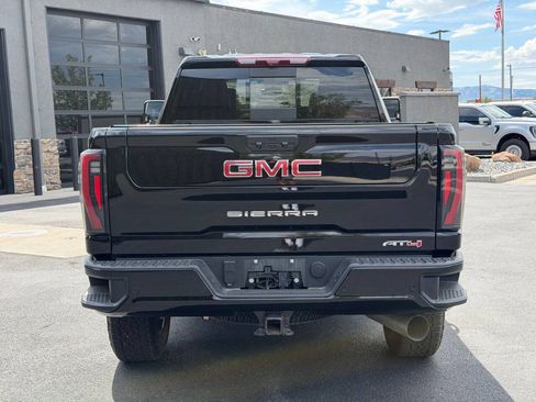 Used 2024 GMC Sierra 3500 AT4 w/ AT4 Premium Plus Package AWD/4WD image 4