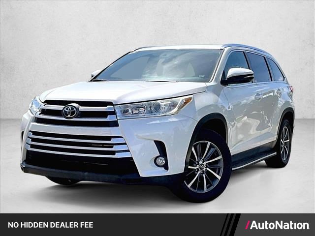 Used 2019 Toyota Highlander XLE FWD image 1