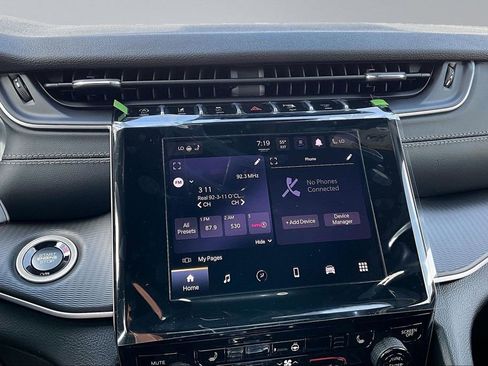 New 2026 Jeep Grand Cherokee L 4WD image 10