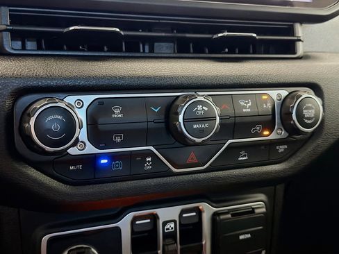 Used 2025 Jeep Wrangler Unlimited Sport S 4xe AWD/4WD image 10