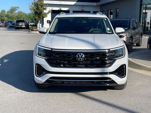 Used 2025 Volkswagen Atlas SEL Premium R-Line AWD/4WD image 2