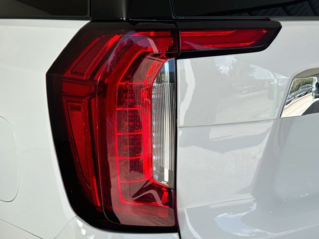Used 2024 GMC Yukon SLT RWD image 35