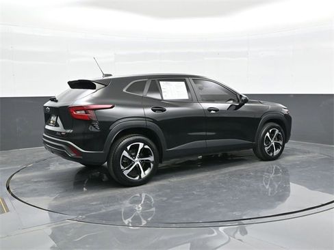 Used 2024 Chevrolet Trax RS w/ Driver Confidence Package image 7